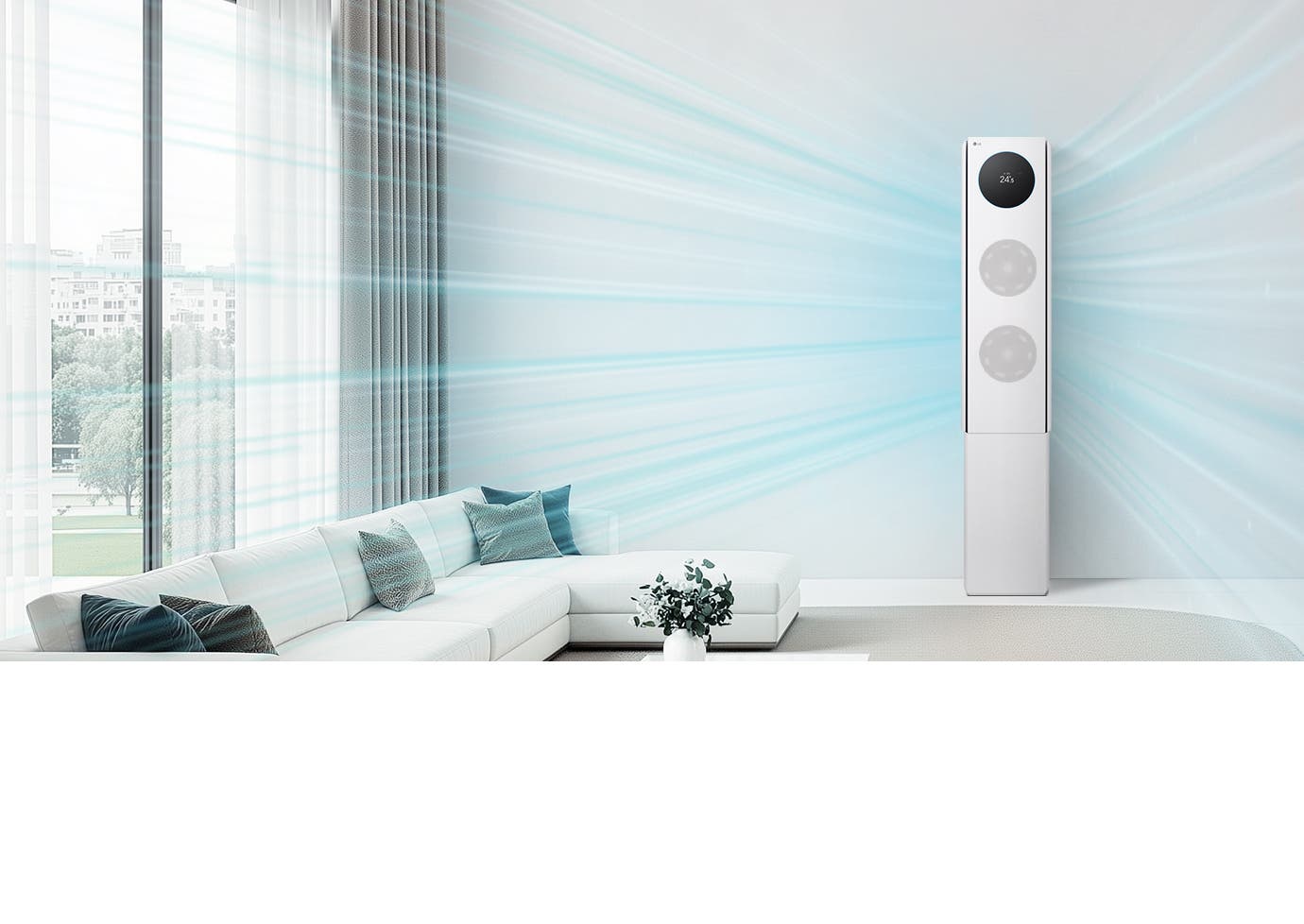 LG 휘센 AI 오브제컬렉션 뷰I 프로 에어컨이 거실 벽면 앞에 설치되어 있으며, 상단의 원형 디지털 디스플레이에 온도 정보가 표시되어 있습니다. 에어컨 전면에는 3개의 팬이 보여지고 있고, 전면과 측면에서 연한 파란색 선 형태의 그래픽이 사방으로 퍼져 나가며 실내 전체로 기류가 확산되는 모습을 나타내고 있습니다. 거실에는 큰 창문을 통해 자연광이 들어오고, 왼쪽에는 밝은 색의 L자형 소파와 쿠션이 배치되어 있으며, 중앙에는 작은 테이블과 화분이 놓여 있습니다. 이 이미지는 3개의 팬이 돌면서 에어컨 양쪽 토출구를 통해 강력한 바람이 나오는 실내 공간을 시각적으로 표현하고 있습니다.