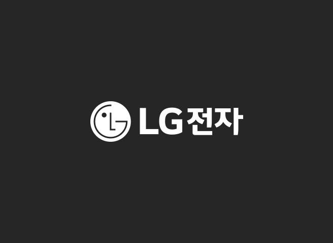 검은색 배경에 흰색 LG로고와 흰색 글씨로 LG전자라는 텍스트가 적혀 있습니다.