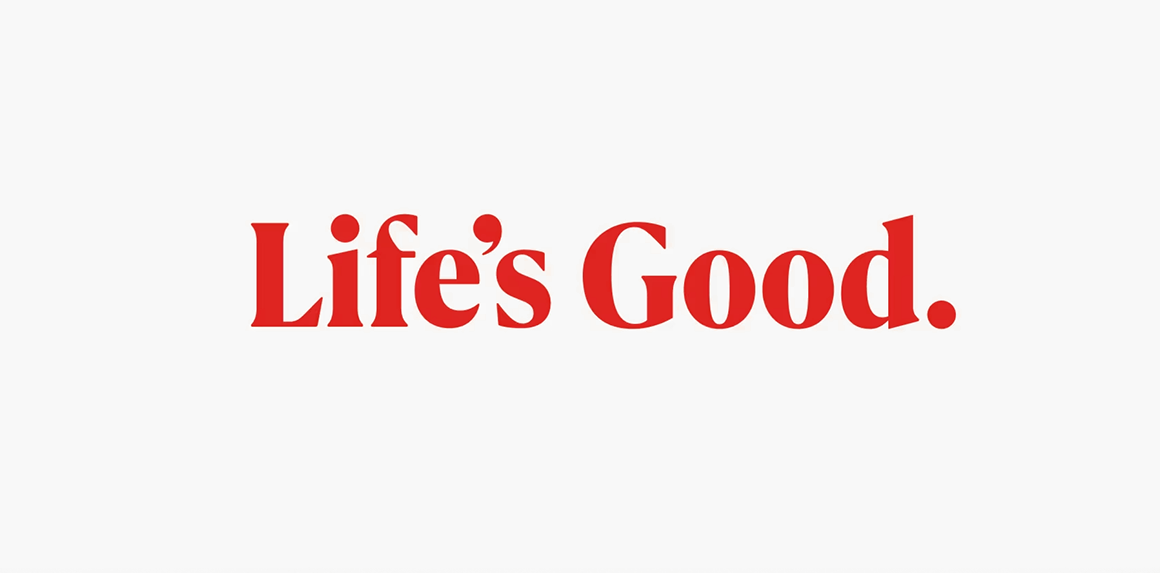 흰색 배경에 빨간색 글씨로 Lifes Good.이라는 문구가 쓰여 있습니다.